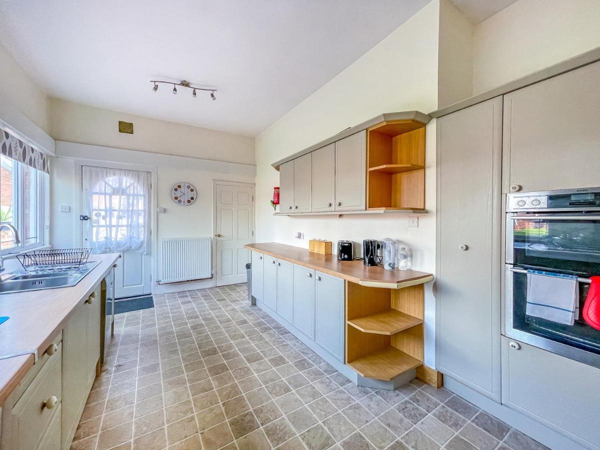 *Rd9Bc* For Your Most Relaxed & Cosy Stay + Free Parking + Free Fast Wifi * Leeds  Exterior foto